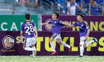 Bầu Hiển thưởng hơn 1 tỷ đồng cho CLB Hà Nội sau thành tích bất bại lượt đi Bầu Hiển thưởng hơn 1 tỷ đồng cho CLB Hà Nội sau thành tích bất bại lượt đi