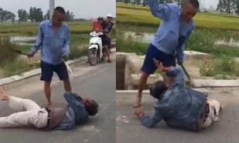 Người đàn ông trộm xe máy bị dân vây bắt, dùng dao quắm đánh liên tiếp vào tay chân chấn thương nặng Người đàn ông trộm xe máy bị dân vây bắt, dùng dao quắm đánh liên tiếp vào tay chân chấn thương nặng