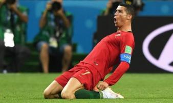 Ronaldo lập hat-trick lịch sử ở World Cup: Kỷ lục 62 năm, ông vua không tuổi Ronaldo lập hat-trick lịch sử ở World Cup: Kỷ lục 62 năm, ông vua không tuổi
