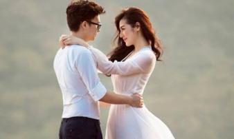 Á hậu Tú Anh mặc váy cưới lộng lẫy, kể chuyện tình với phu quân kém 1 tuổi Á hậu Tú Anh mặc váy cưới lộng lẫy, kể chuyện tình với phu quân kém 1 tuổi