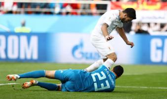 Uruguay - Saudi Arabia: Suarez 'sửa sai', tiễn Salah về nước Uruguay - Saudi Arabia: Suarez 'sửa sai', tiễn Salah về nước