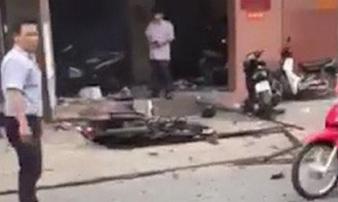 Vụ nổ tại trụ sở công an phường 12: Có 2 người đi xe máy, ném ba lô vào rồi bỏ chạy? Vụ nổ tại trụ sở công an phường 12: Có 2 người đi xe máy, ném ba lô vào rồi bỏ chạy?