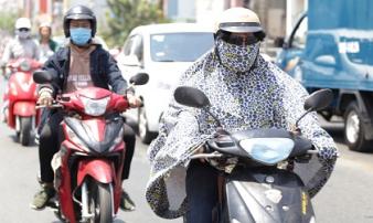 Đợt nắng nóng kéo dài nhất từ đầu hè, miền Bắc hóa “lò bát quái” Đợt nắng nóng kéo dài nhất từ đầu hè, miền Bắc hóa “lò bát quái”