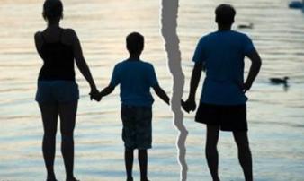 Nghẹn lòng tâm sự trước ngày bố mẹ ly hôn: “Chúng ta liệu có còn là gia đình nữa?” Nghẹn lòng tâm sự trước ngày bố mẹ ly hôn: “Chúng ta liệu có còn là gia đình nữa?”