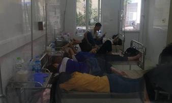 Hà Nội: Sau bữa trưa, hàng trăm học viên đau bụng đến mức phải nhập viện cấp cứu Hà Nội: Sau bữa trưa, hàng trăm học viên đau bụng đến mức phải nhập viện cấp cứu