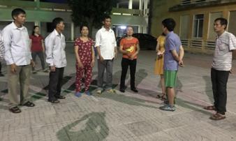 Chưa kịp mổ cụ bà đã tử vong, người nhà quây bệnh viện trong đêm Chưa kịp mổ cụ bà đã tử vong, người nhà quây bệnh viện trong đêm