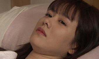 Trên đời này làm gì có chuyện lạ thế, con trai đi lấy vợ còn nằm ngủ cùng mẹ Trên đời này làm gì có chuyện lạ thế, con trai đi lấy vợ còn nằm ngủ cùng mẹ
