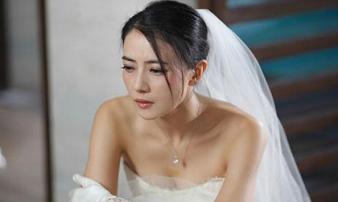 Bí mật về vị khách lạ với món quà khủng trong đám cưới làm tôi khóc thét Bí mật về vị khách lạ với món quà khủng trong đám cưới làm tôi khóc thét
