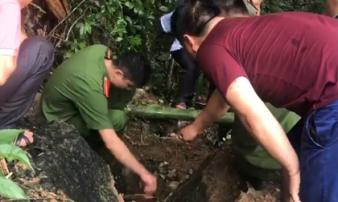 Làm rõ vụ kho báu 3 tấn vàng ở Lạng Sơn của nhóm người từ Hà Nội Làm rõ vụ kho báu 3 tấn vàng ở Lạng Sơn của nhóm người từ Hà Nội