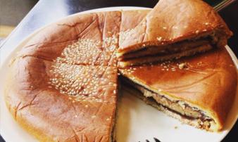 Tiết lộ bất ngờ về bánh trung thu Hồng Kông to như pizza Tiết lộ bất ngờ về bánh trung thu Hồng Kông to như pizza