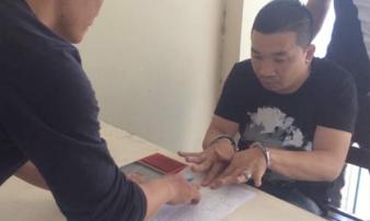Quá khứ 'oai hùng' và tương lai mù mịt của trùm ma túy với hàng tá gái đẹp vây quanh Quá khứ 'oai hùng' và tương lai mù mịt của trùm ma túy với hàng tá gái đẹp vây quanh