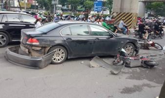 Nữ tài xế lái BMW đâm liên hoàn trên đường Hà Nội Nữ tài xế lái BMW đâm liên hoàn trên đường Hà Nội