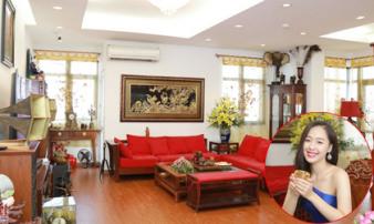 Căn hộ 220m2 của hot girl từng tặng hoa Tổng thống Trump Căn hộ 220m2 của hot girl từng tặng hoa Tổng thống Trump