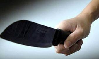 Nhóm đối tượng đi ôto, cầm dao dài 50cm chém người ngay giữa đường Nhóm đối tượng đi ôto, cầm dao dài 50cm chém người ngay giữa đường