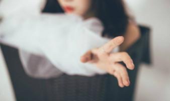 Nghe lời bạn trai làm người thứ ba suốt 4 năm, tôi nhận cái kết cay nghiệt Nghe lời bạn trai làm người thứ ba suốt 4 năm, tôi nhận cái kết cay nghiệt