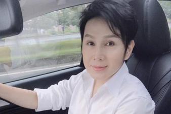 NSƯT Vũ Luân: Cát-xê một đêm hơn 2 cây vàng, hát xong xách cả va-ly tiền đi về NSƯT Vũ Luân: Cát-xê một đêm hơn 2 cây vàng, hát xong xách cả va-ly tiền đi về