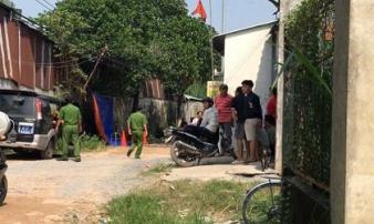 Kinh hãi phát hiện người đàn ông treo cổ trên cây Kinh hãi phát hiện người đàn ông treo cổ trên cây