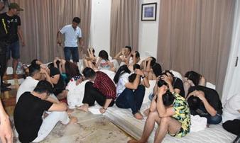 Bắt quả tang 29 nam nữ dự tiệc sinh nhật đãi bằng thuốc lắc Bắt quả tang 29 nam nữ dự tiệc sinh nhật đãi bằng thuốc lắc