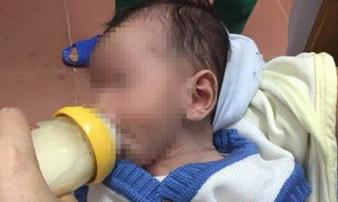 Nghe tiếng khóc, thấy bé trai 2 tháng tuổi bị bỏ bên đường trong đêm Nghe tiếng khóc, thấy bé trai 2 tháng tuổi bị bỏ bên đường trong đêm