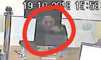 Vào ngân hàng rồi 'cầm nhầm' điện thoại trị giá 20 triệu đồng của khách hàng? Vào ngân hàng rồi 'cầm nhầm' điện thoại trị giá 20 triệu đồng của khách hàng?