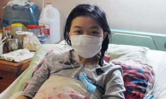 Dùng giấy vệ sinh sai cách, cô gái 20 tuổi bị ung thư cổ tử cung Dùng giấy vệ sinh sai cách, cô gái 20 tuổi bị ung thư cổ tử cung
