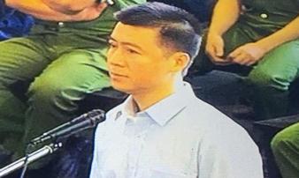 Phan Sào Nam khóc nghẹn khi nhắc tới việc vợ con đi ở nhà thuê Phan Sào Nam khóc nghẹn khi nhắc tới việc vợ con đi ở nhà thuê