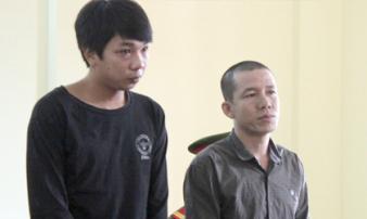 Bé gái 13 tuổi sinh con, hai người đàn ông vào tù Bé gái 13 tuổi sinh con, hai người đàn ông vào tù