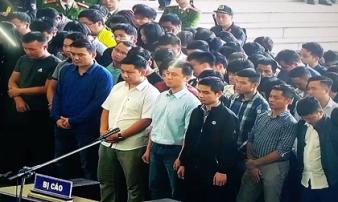 Vì sao ông Phan Văn Vĩnh, Nguyễn Thanh Hóa bị án cao hơn mức án VKS đề nghị? Vì sao ông Phan Văn Vĩnh, Nguyễn Thanh Hóa bị án cao hơn mức án VKS đề nghị?