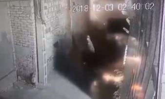Ném “bom xăng” vào nhà giám đốc doanh nghiệp lúc rạng sáng Ném “bom xăng” vào nhà giám đốc doanh nghiệp lúc rạng sáng