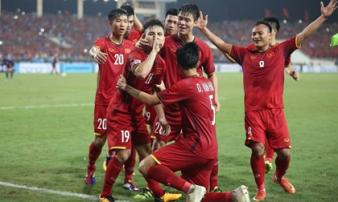 Bố Quang Hải: 'Con ghi bàn, tôi lặng khóc trên sân Mỹ Đình' Bố Quang Hải: 'Con ghi bàn, tôi lặng khóc trên sân Mỹ Đình'