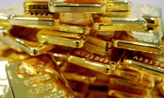Giá vàng hôm nay 12/12: Vàng treo cao bất chấp USD tăng dốc Giá vàng hôm nay 12/12: Vàng treo cao bất chấp USD tăng dốc