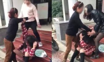 Hot girl Lào Cai bị nhóm người hành hung dã man, mẹ can ngăn cũng bị đánh Hot girl Lào Cai bị nhóm người hành hung dã man, mẹ can ngăn cũng bị đánh