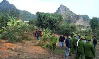 Thi thể nam thanh niên nhiều vết thương trong vườn nhà tại Quảng Ninh Thi thể nam thanh niên nhiều vết thương trong vườn nhà tại Quảng Ninh