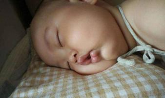 Bác sĩ tiết lộ: Trẻ ngủ đúng giờ này buổi tối, lớn lên thông minh và cao như siêu mẫu Bác sĩ tiết lộ: Trẻ ngủ đúng giờ này buổi tối, lớn lên thông minh và cao như siêu mẫu