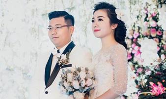 Cô dâu Nam Định được bố tặng 200 cây vàng: Chị gái từng được đón dâu bằng máy bay Cô dâu Nam Định được bố tặng 200 cây vàng: Chị gái từng được đón dâu bằng máy bay