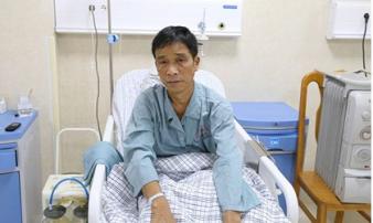 Ho khan 10 ngày, bác sĩ bất ngờ thông báo bị ung thư phổi Ho khan 10 ngày, bác sĩ bất ngờ thông báo bị ung thư phổi