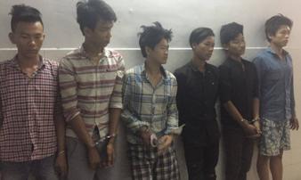 Cảnh sát bắt băng “gặp ai cướp nấy” ở Sài Gòn Cảnh sát bắt băng “gặp ai cướp nấy” ở Sài Gòn