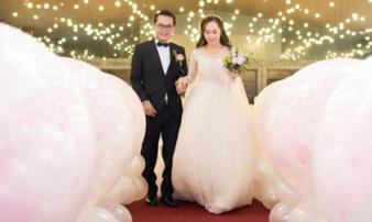 Những hình ảnh “có một không hai” trong lễ cưới NSND Trung Hiếu và vợ kém 19 tuổi Những hình ảnh “có một không hai” trong lễ cưới NSND Trung Hiếu và vợ kém 19 tuổi