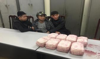 Vạch trần bí mật dưới thùng rượu ngoại và phút tóm gọn trùm ma túy xuyên quốc gia Vạch trần bí mật dưới thùng rượu ngoại và phút tóm gọn trùm ma túy xuyên quốc gia