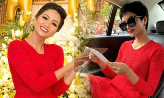 Là Hoa hậu đẹp nhất thế giới, nhưng H'Hen Niê lại không có đồ mới để diện mấy ngày Tết Là Hoa hậu đẹp nhất thế giới, nhưng H'Hen Niê lại không có đồ mới để diện mấy ngày Tết