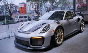 Siêu xe Porsche đắt nhất VN về tay đại gia Lê Thanh Hiếu Siêu xe Porsche đắt nhất VN về tay đại gia Lê Thanh Hiếu