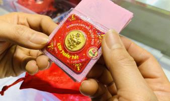 Con số giật mình ngày vía Thần Tài: Trăm vạn lượng vàng, 1 tỷ tiền cá nướng Con số giật mình ngày vía Thần Tài: Trăm vạn lượng vàng, 1 tỷ tiền cá nướng