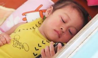 Dịch sởi đang diễn biến bất thường nhưng nhiều bà mẹ vẫn 'anti vaccine': Coi chừng mất mạng con Dịch sởi đang diễn biến bất thường nhưng nhiều bà mẹ vẫn 'anti vaccine': Coi chừng mất mạng con