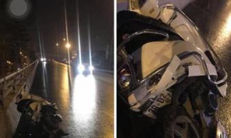 Truy tìm ô tô bỏ chạy sau khi đâm xe máy khiến 2 người tử vong trên đường phố Hà Nội Truy tìm ô tô bỏ chạy sau khi đâm xe máy khiến 2 người tử vong trên đường phố Hà Nội