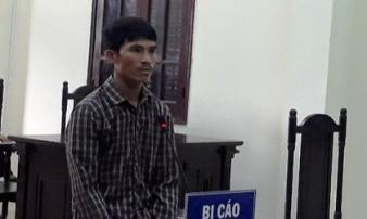 Trái đắng cho nam thanh niên 'yêu' bé gái 14 tuổi Trái đắng cho nam thanh niên 'yêu' bé gái 14 tuổi