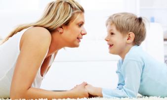 Những điều nhỏ bé đem lại cho trẻ cảm giác được yêu thương nhưng cha mẹ chẳng chịu làm Những điều nhỏ bé đem lại cho trẻ cảm giác được yêu thương nhưng cha mẹ chẳng chịu làm