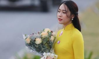 Nhan sắc 3 cô gái từng tặng hoa cho các tổng thống Mỹ khi đến Việt Nam Nhan sắc 3 cô gái từng tặng hoa cho các tổng thống Mỹ khi đến Việt Nam