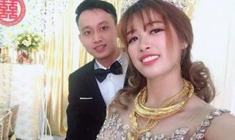 Cô dâu số hưởng đeo vàng trĩu cổ, lúc nhìn sang chú rể càng 'ghen đỏ mắt' Cô dâu số hưởng đeo vàng trĩu cổ, lúc nhìn sang chú rể càng 'ghen đỏ mắt'