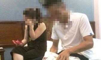 Vụ cô giáo bị tố vào khách sạn cùng nam sinh lớp 10: Có hay không clip 'quả tang' trong khách sạn? Vụ cô giáo bị tố vào khách sạn cùng nam sinh lớp 10: Có hay không clip 'quả tang' trong khách sạn?