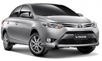 Ế không thể đỡ, ô tô đua nhau giảm giá mạnh Ế không thể đỡ, ô tô đua nhau giảm giá mạnh